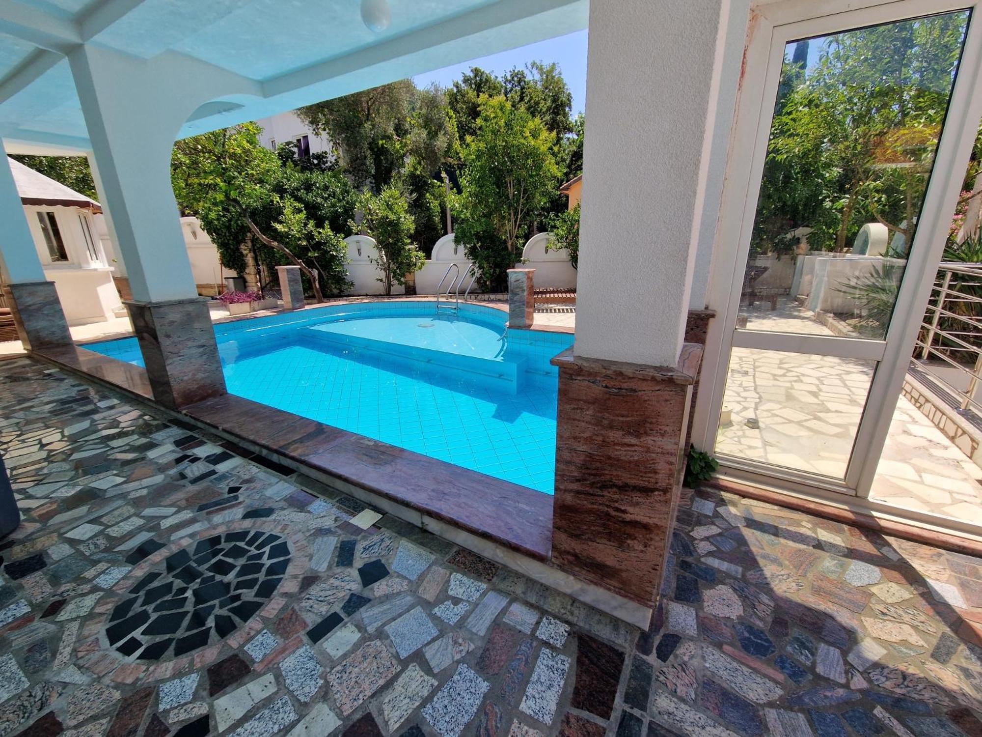 Apartment Golf Budva