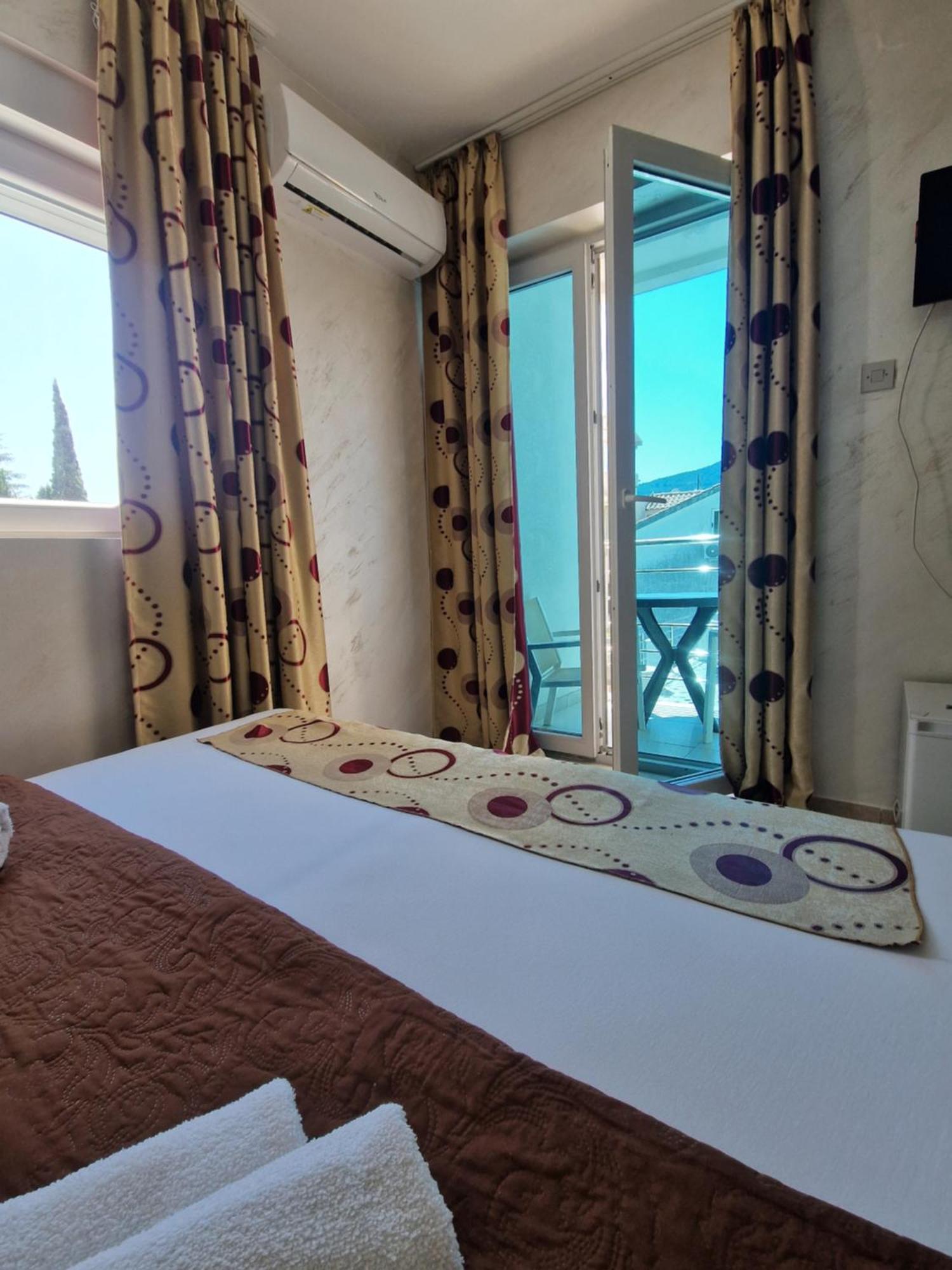 Golf Apartment *